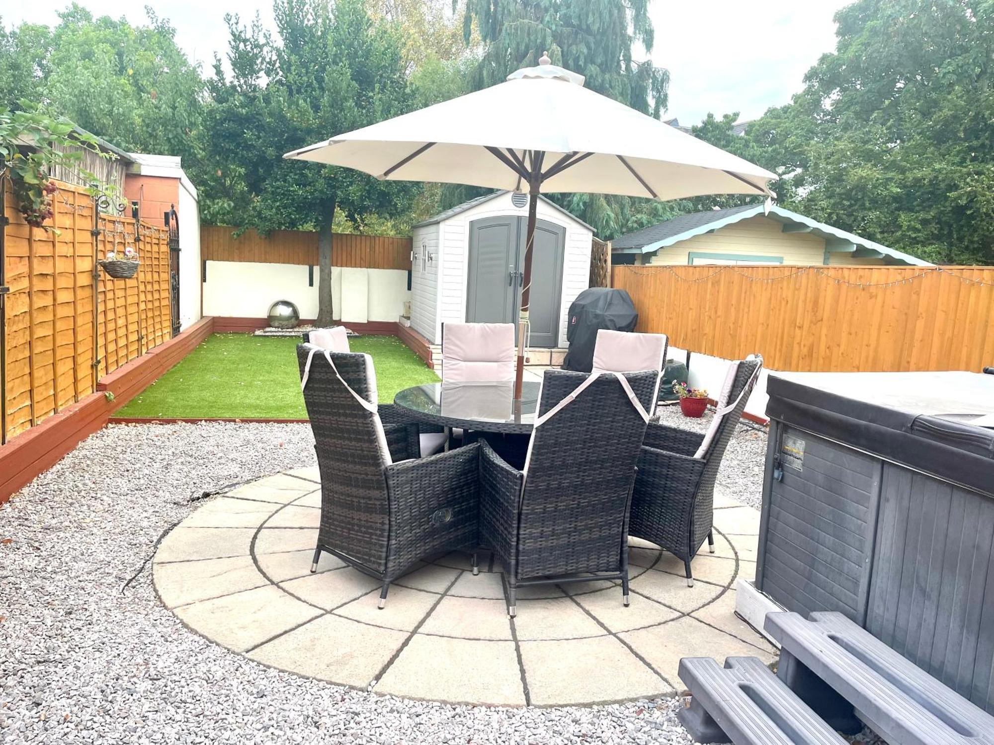 Stunning 1 Bedroom And Double Sofa Bed Near Train Station Southampton Exterior foto